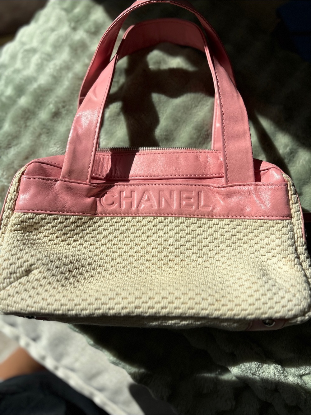 CHANEL Pink and Cream Woven Leather-Trim Tote